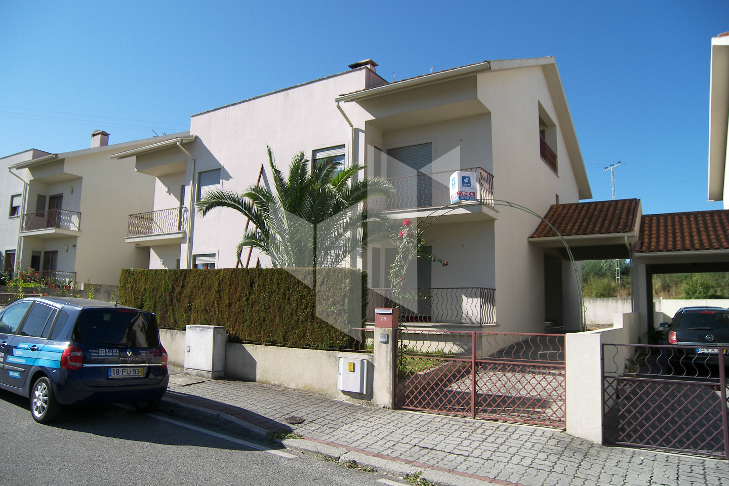 Moradia Geminada T4+2